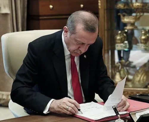 Cumhurbaşkanı Erdoğan imzaladı! 2 üniversiteye rektör atandı